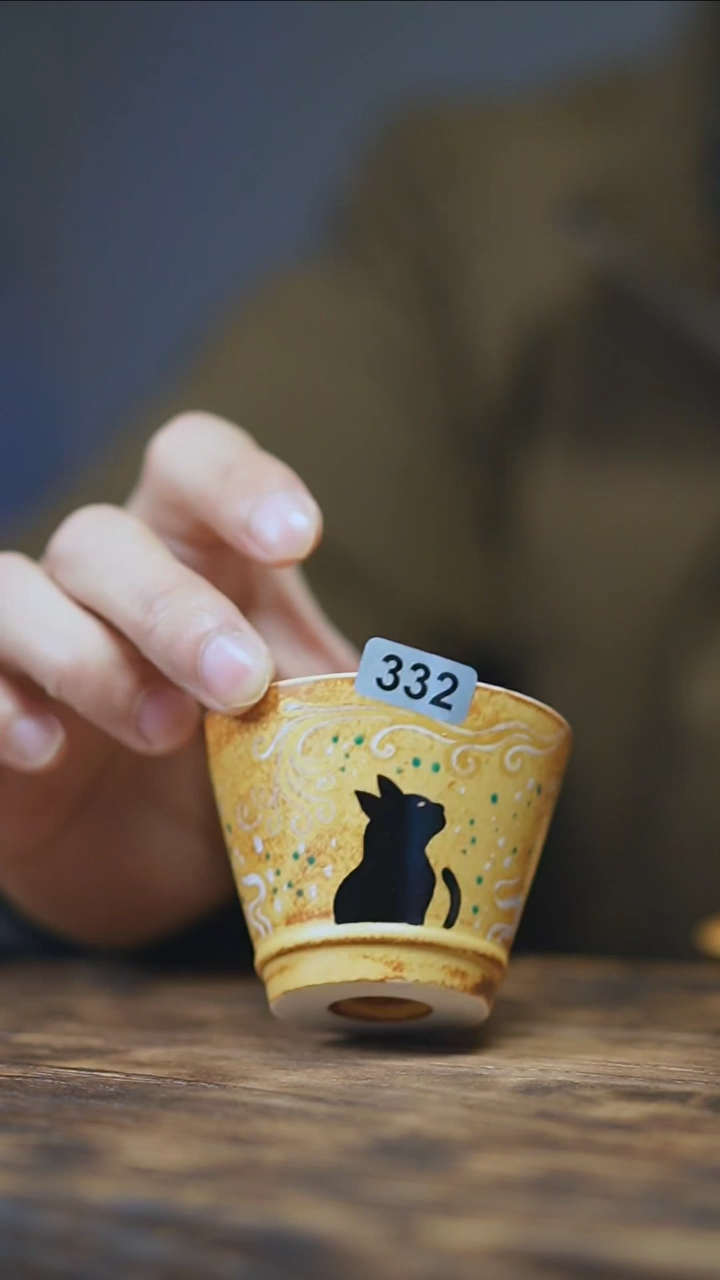 【闪购商品】332景德镇手绘玄猫单杯