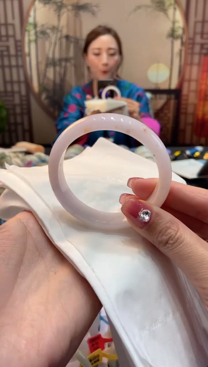 【闪购商品】翡翠手镯未镶嵌00006385