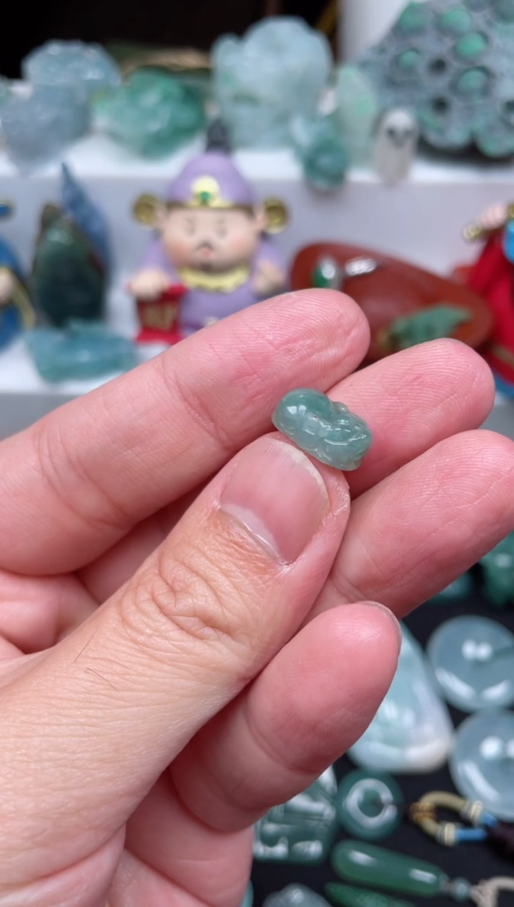【闪购商品】翡翠颈饰未镶嵌小貔貅 随机发货