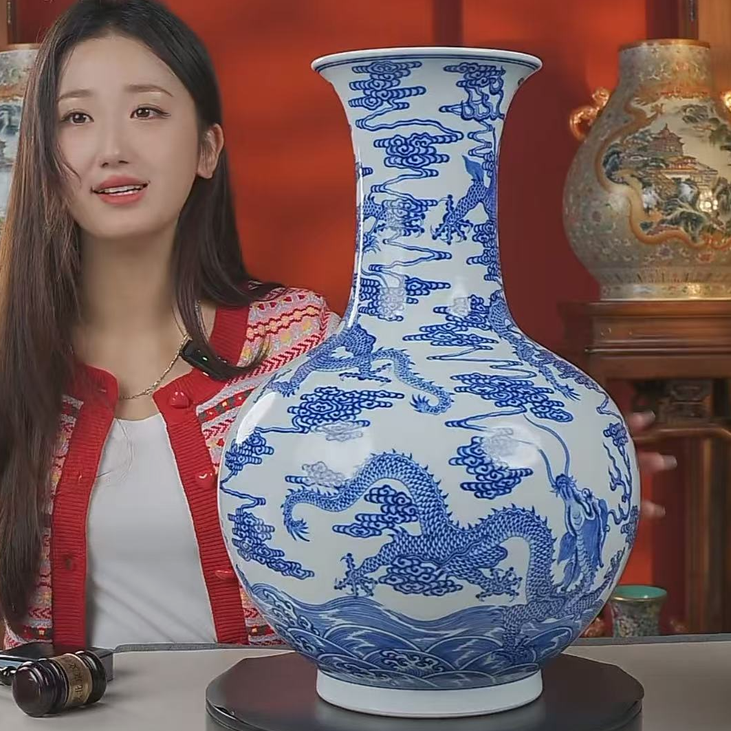 国呈拍卖古董瓷器