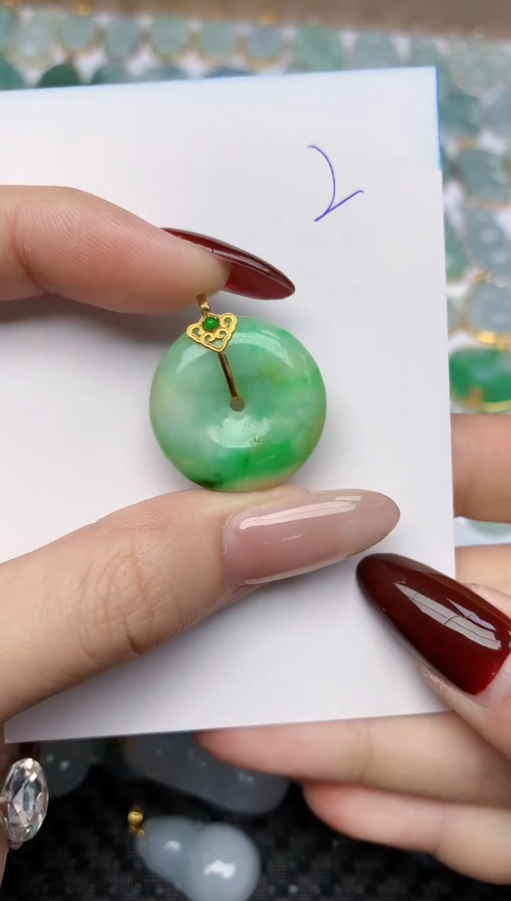 【闪购商品】翡翠颈饰18K金镶嵌天然翡翠a货