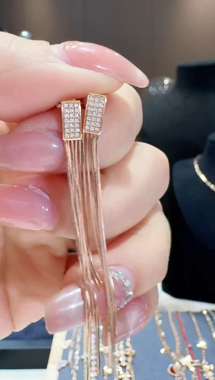 【闪购商品】钻石耳线18K金镶嵌钻石方形流苏耳线