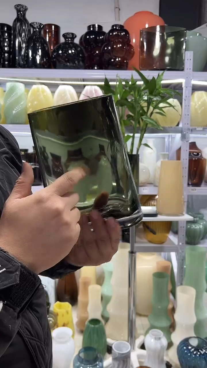 透灰色扁瓶花瓶微瑕介意勿拍