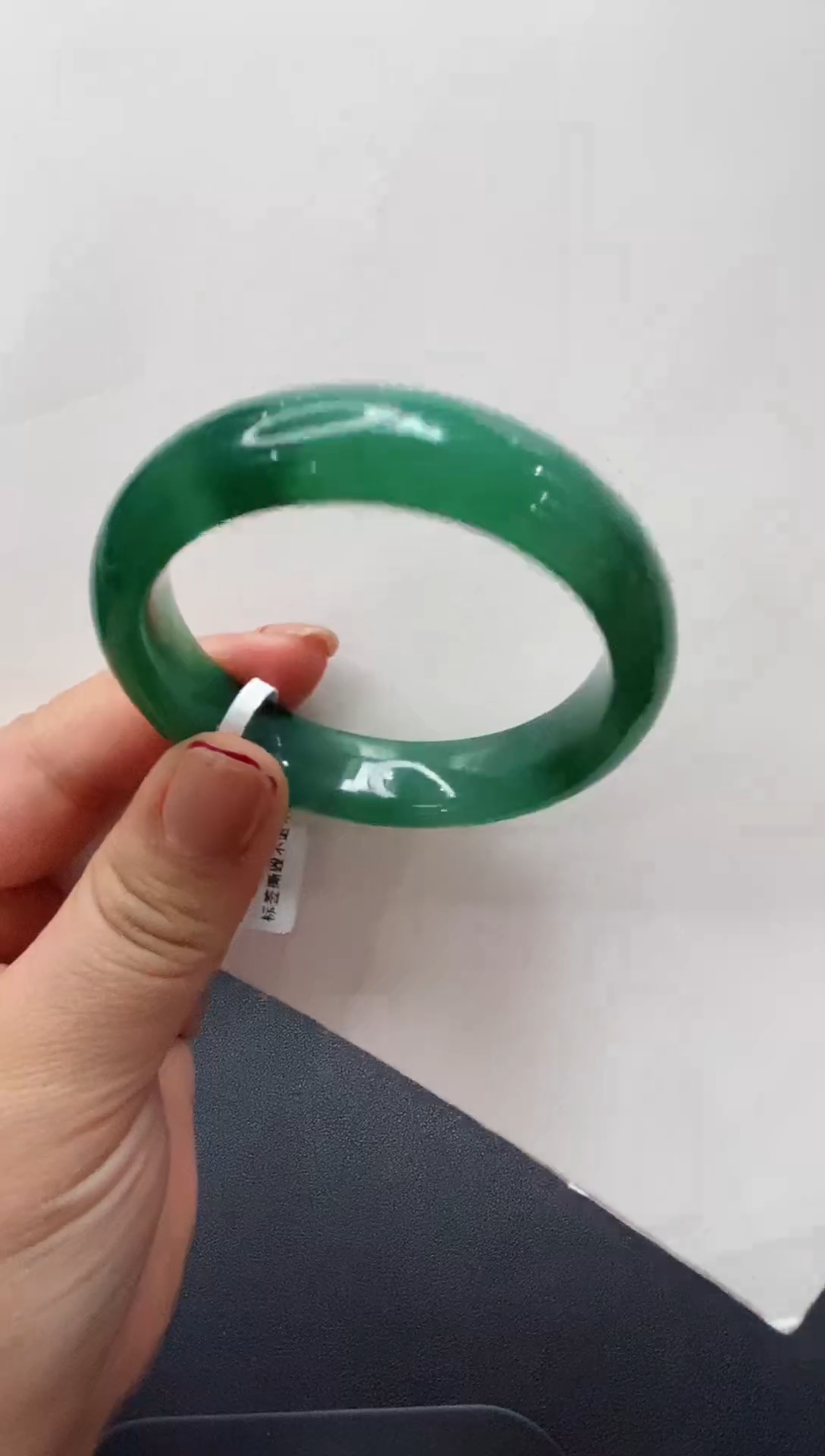 【闪购商品】石英质玉手镯未镶嵌非洲翠01