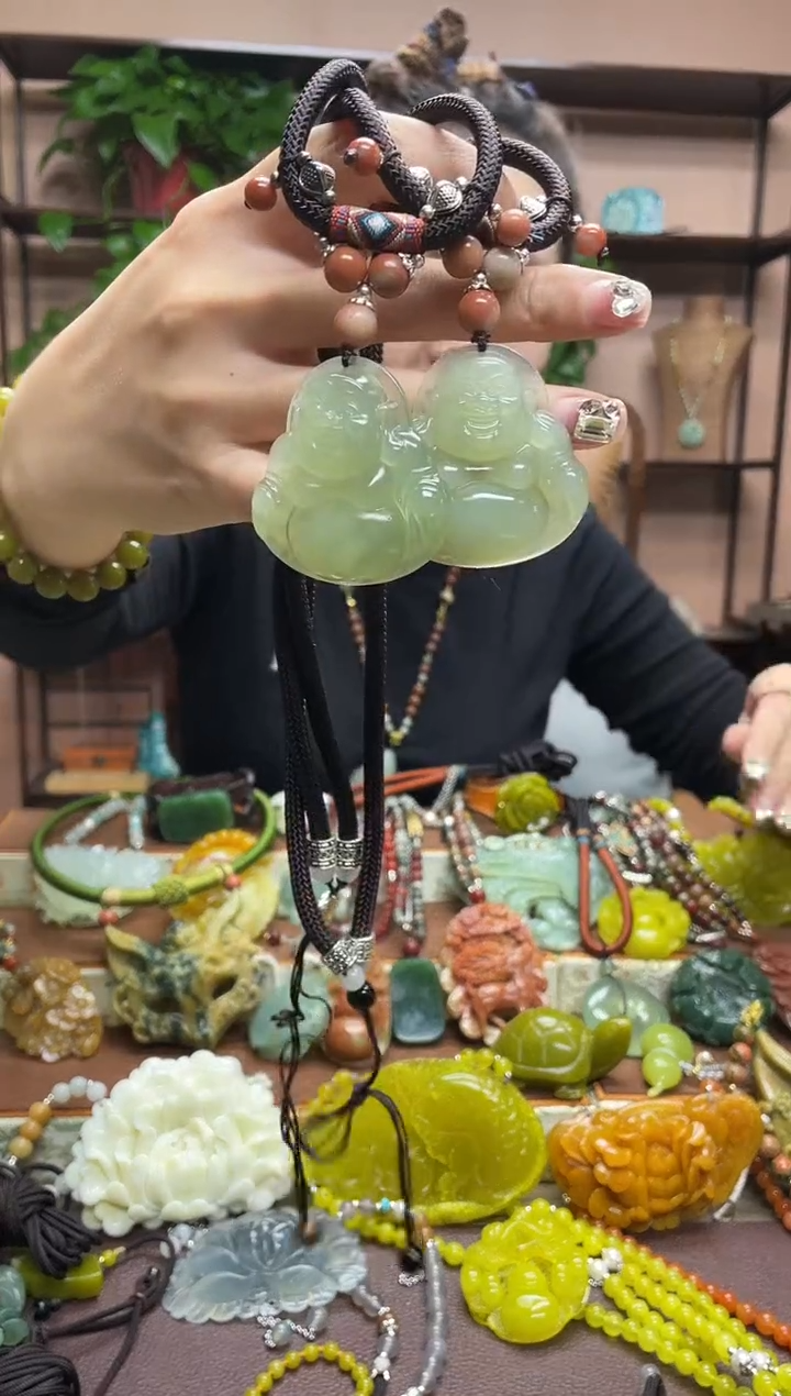 未镶嵌岫玉吊坠多样性发货发其中之一