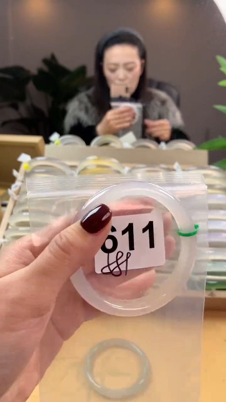 【闪购商品】玛瑙/玉髓手镯未镶嵌611