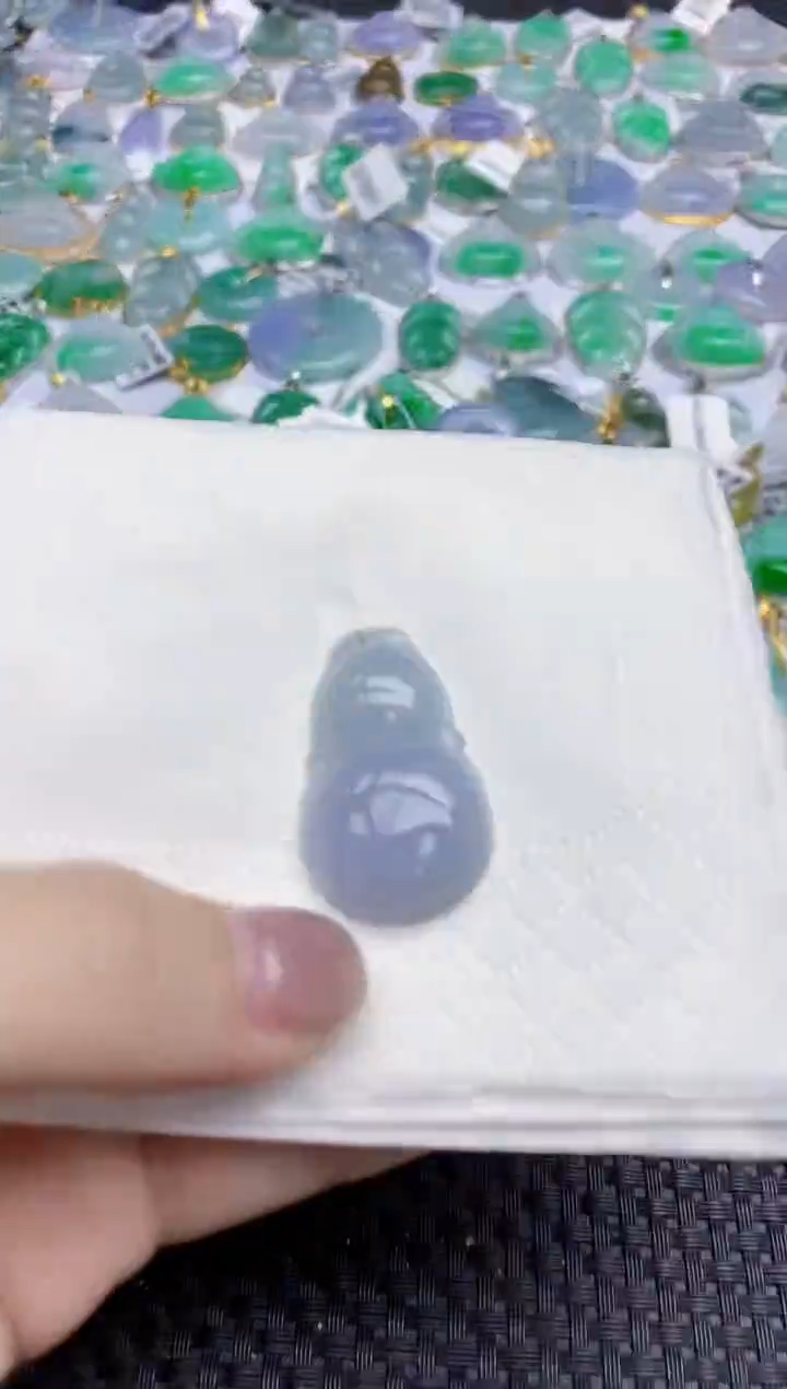 【闪购商品】翡翠颈饰未镶嵌天然翡翠A货