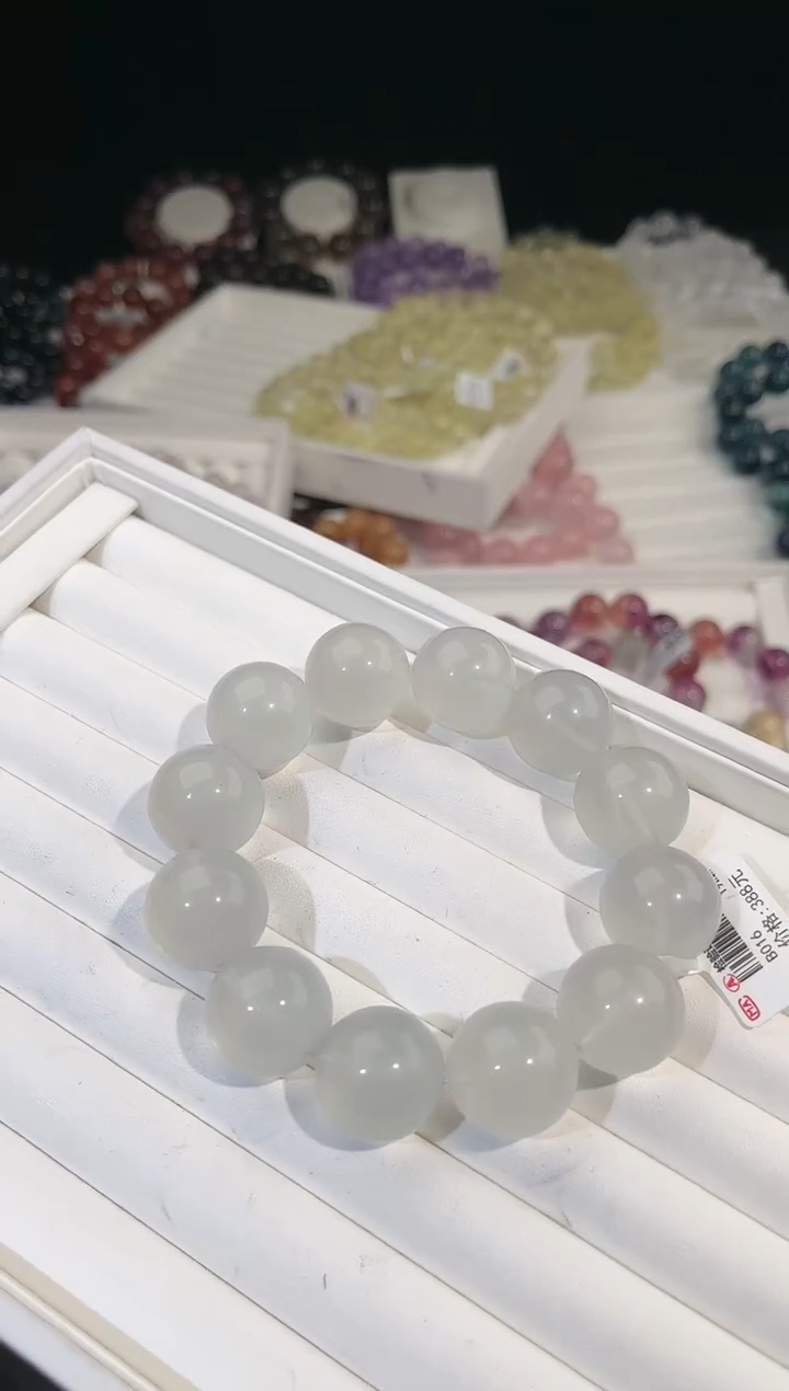 【闪购商品】萤石手链未镶嵌多样性发一奶绿萤石19mm