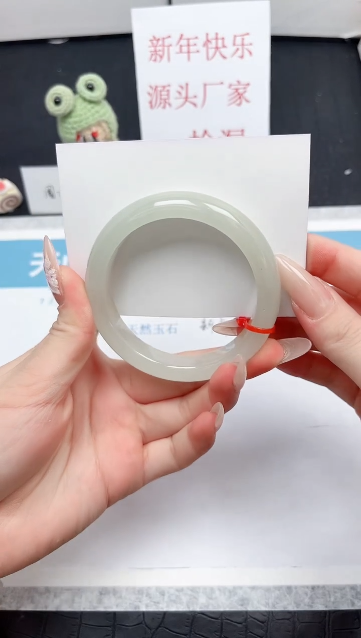 【闪购商品】石英质玉手镯未镶嵌329-56.2