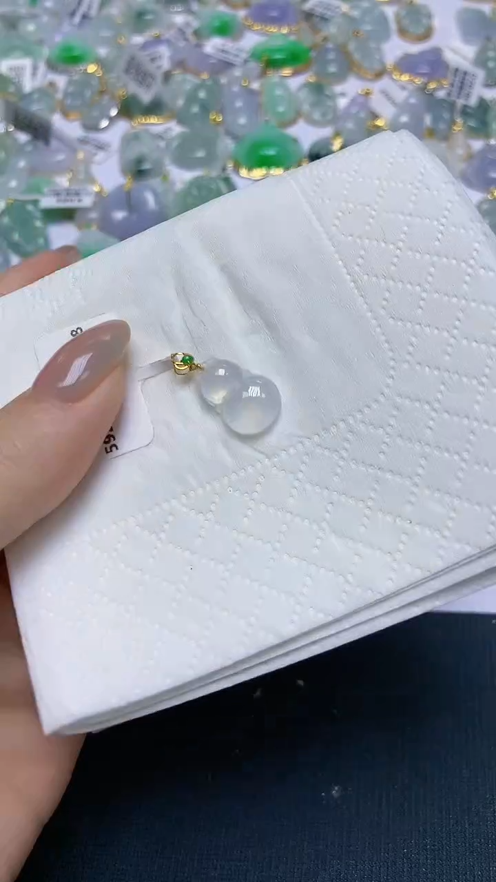 翡翠18K金镶嵌颈饰天然缅甸A货翡翠