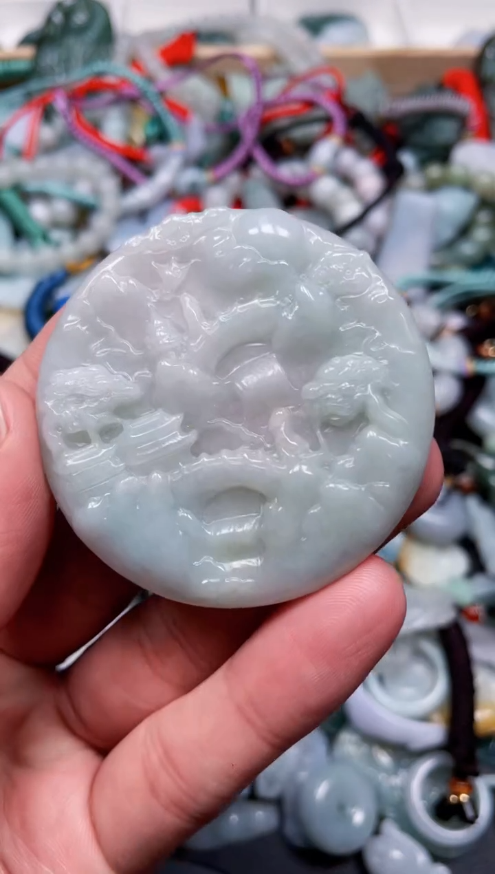 【闪购商品】翡翠颈饰未镶嵌天然翡翠a货