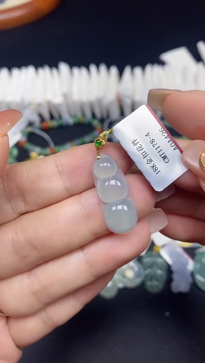 吊坠(不含链)18K金镶嵌翡翠豆子18K金扣镶嵌@@CMT1178-4