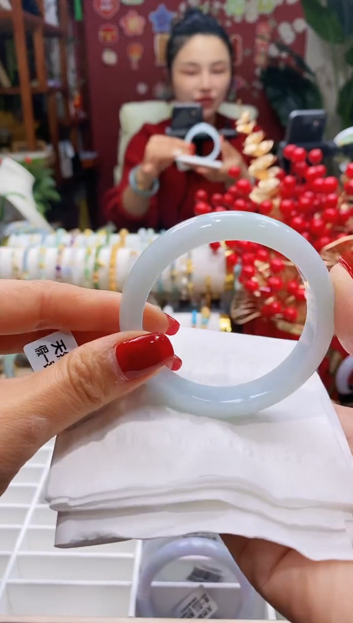 【闪购商品】翡翠手镯未镶嵌141圈口5455/12.2*7.6