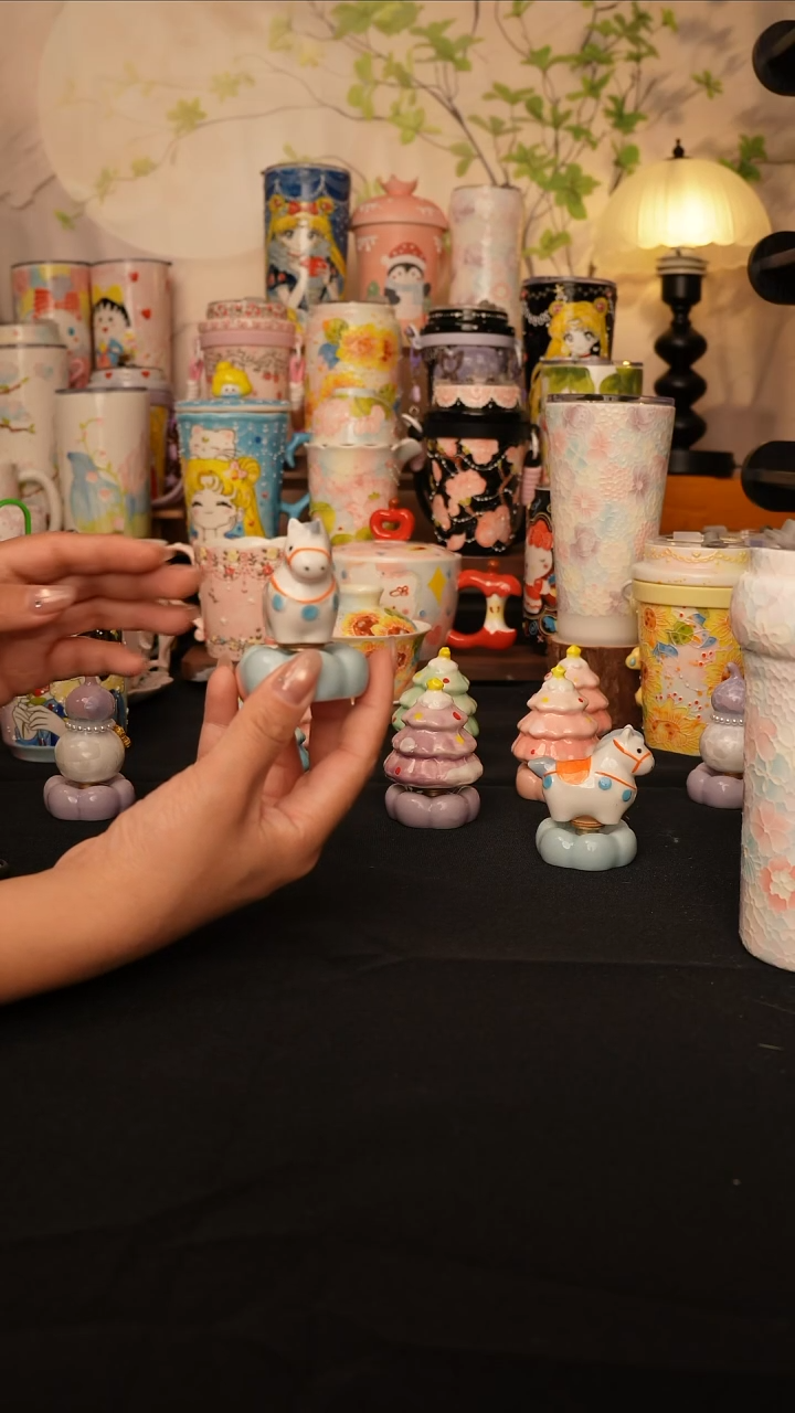 陶景德镇手绘的杯子  