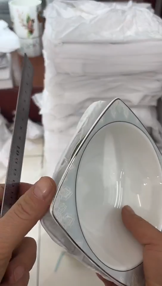 瓷玉*2个方碗4号