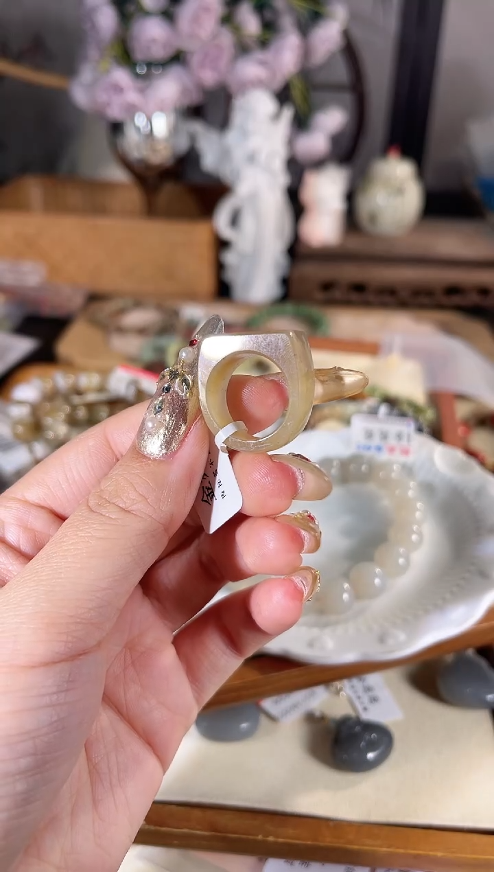 未镶嵌戒指和田玉多样性发其一