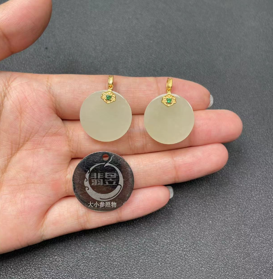 36523T02-3B01-和田玉吊坠S925银扣/约20*3-多样性/发一件