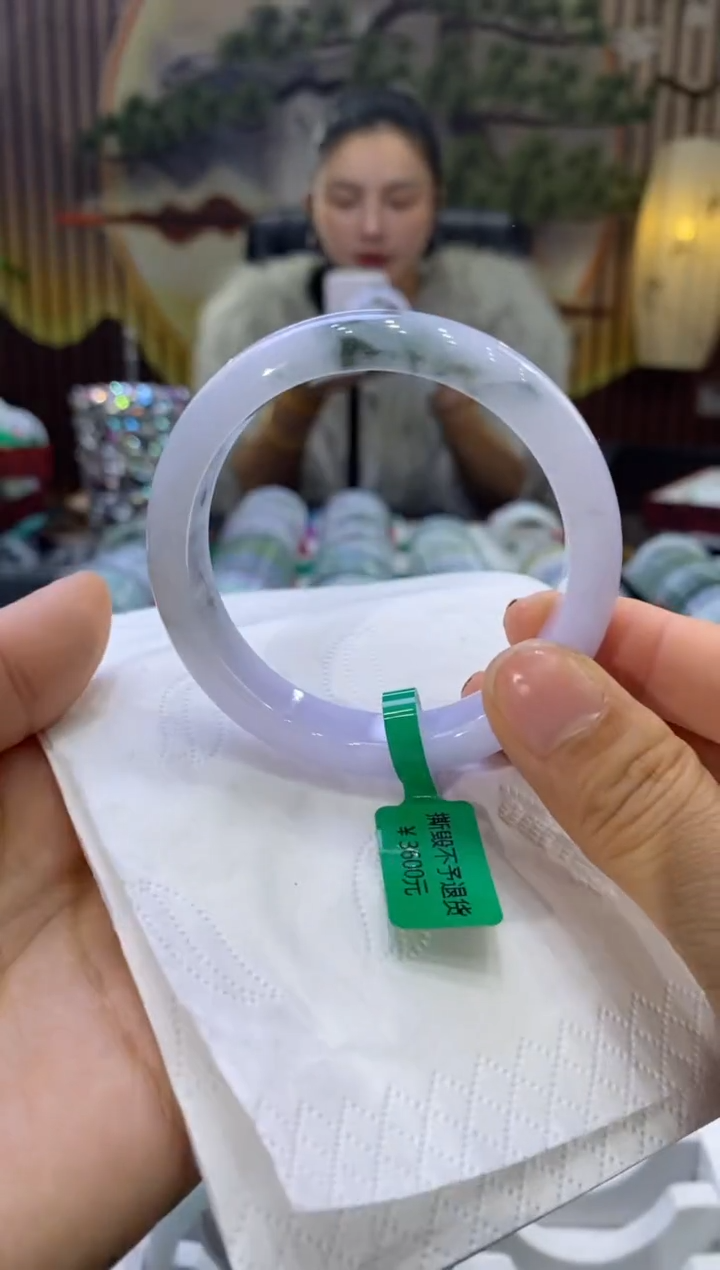 【闪购商品】翡翠手镯未镶嵌多人004531