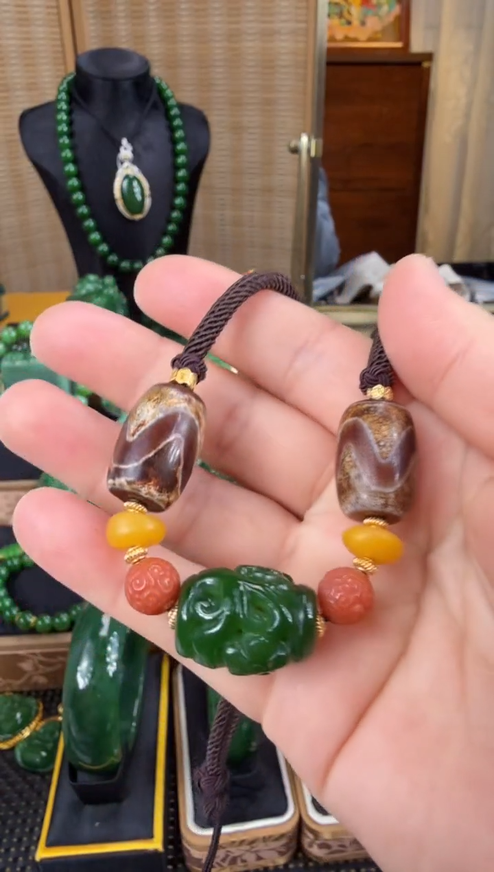 【闪购商品】和田玉（碧玉）吊坠(赠链)未镶嵌 