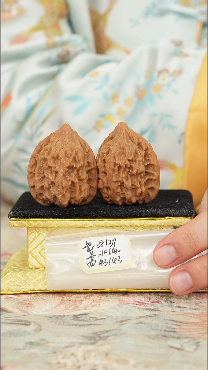 【闪购商品】文玩核桃把件鸡心有修