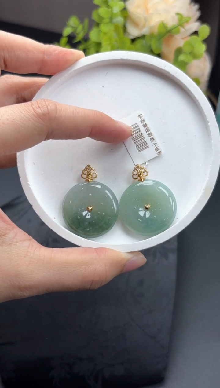 【闪购商品】翡翠颈饰18K金镶嵌平安扣多样性发一