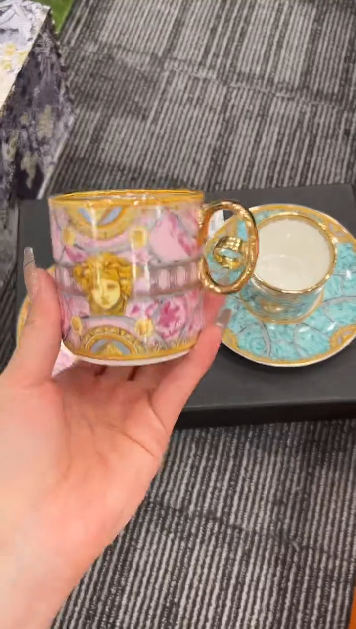 【闪购商品】杯H615--------------