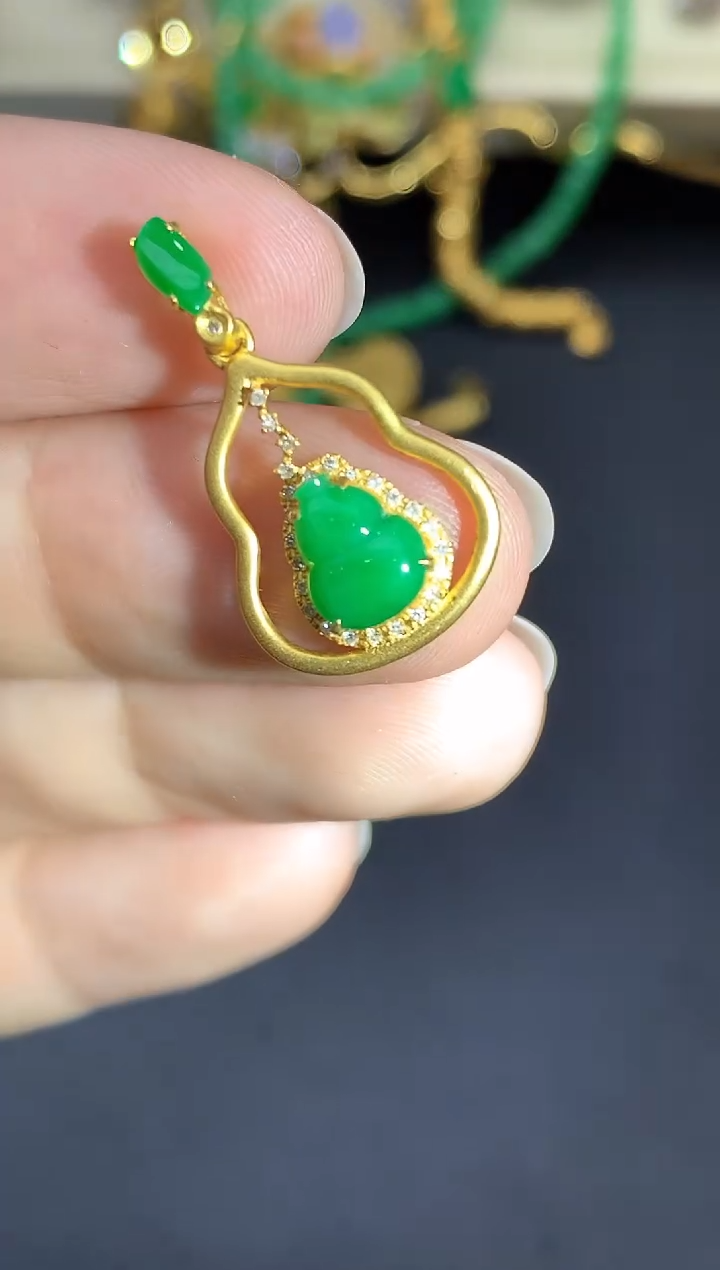 翡翠18K金镶嵌颈饰218-中国好珍宝