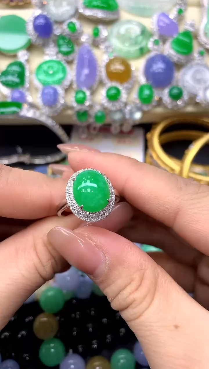 18K金镶嵌戒指翡翠282-中国好珍宝