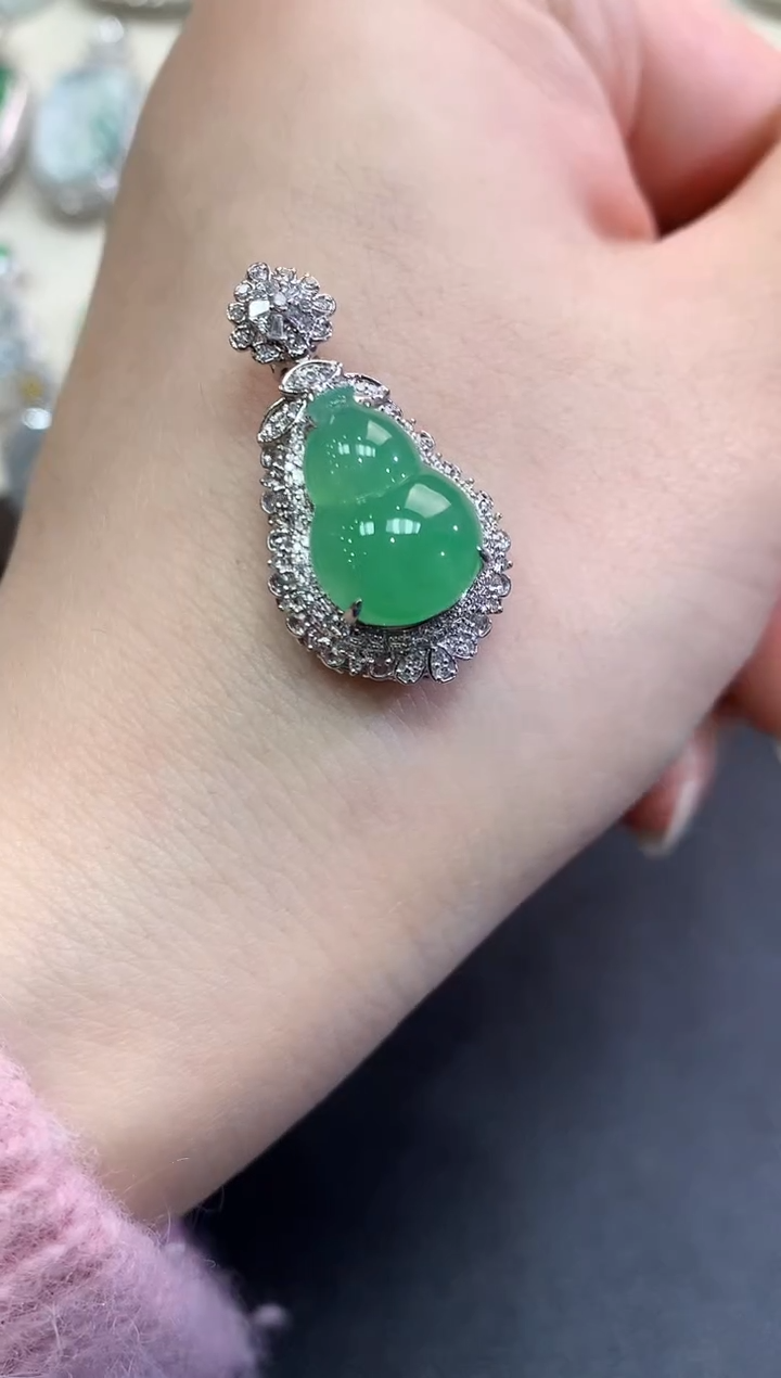 【闪购商品】翡翠颈饰18K金镶嵌B97   