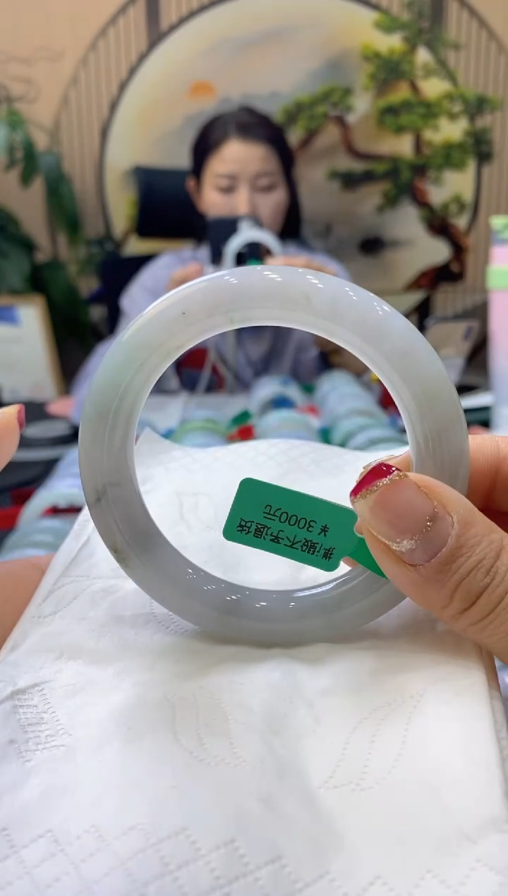 【闪购商品】翡翠手镯未镶嵌99903187