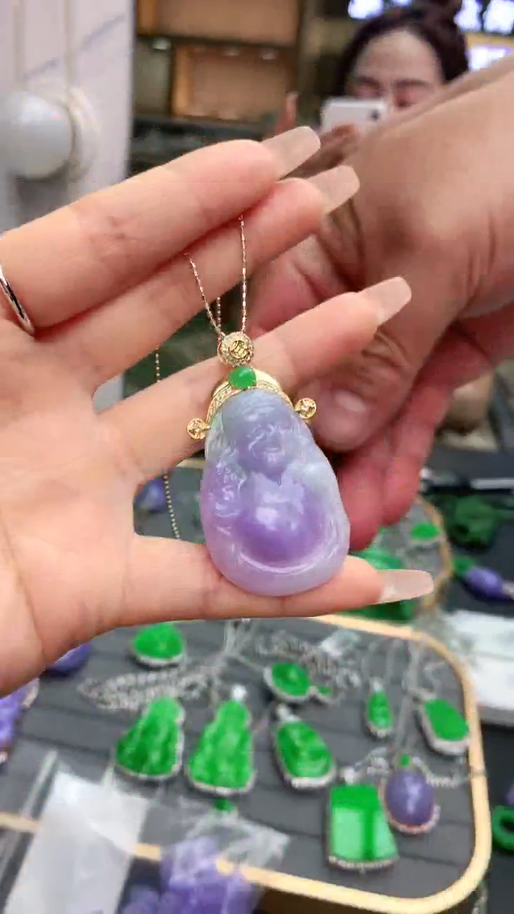 【闪购商品】翡翠颈饰18K金镶嵌赠礼盒证书 