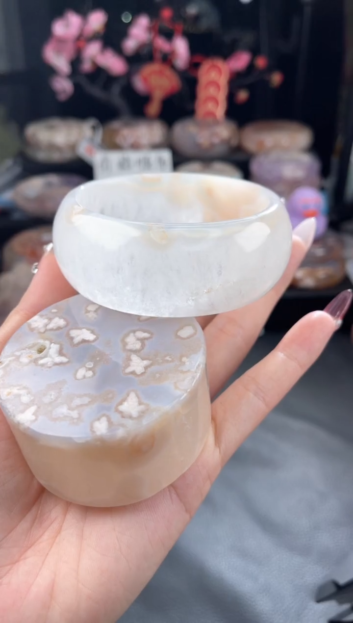【闪购商品】石英质玉手镯未镶嵌61