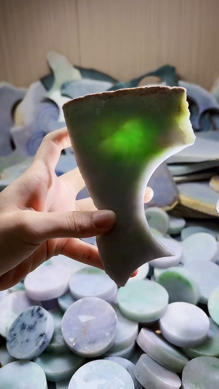 翡翠未镶嵌颈饰翡翠A货 温谭890