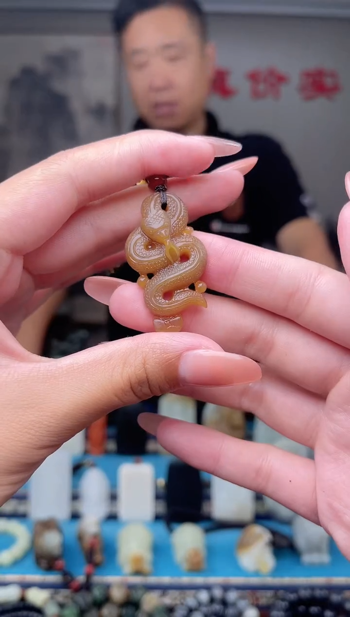 未镶嵌和田玉挂件1