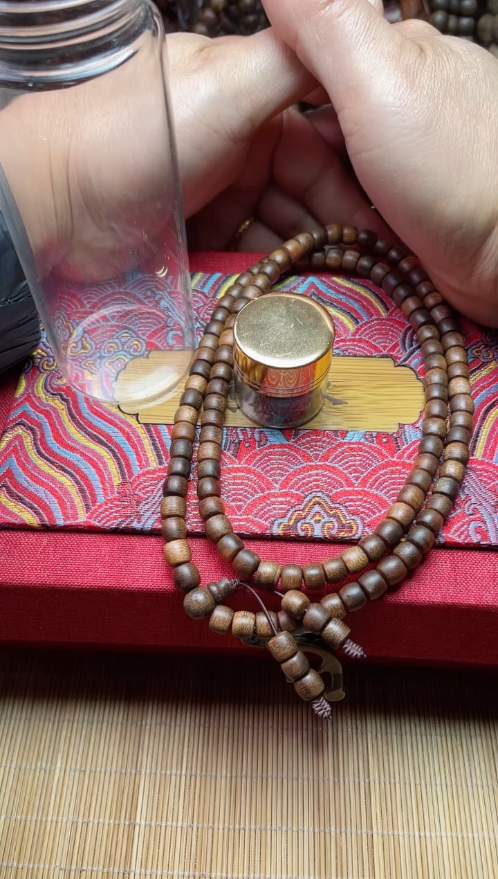 【闪购商品】沉香手串海南绿棋沉水B0725875