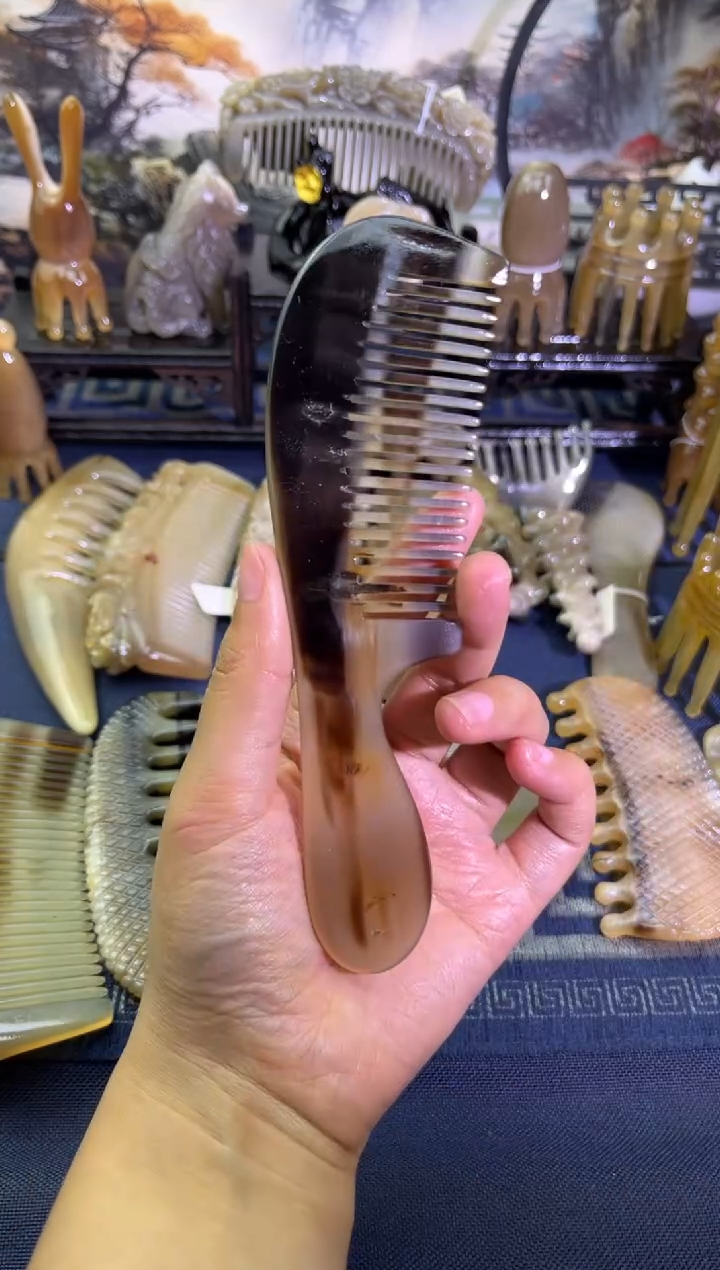 云南老白水·角皮手柄梳