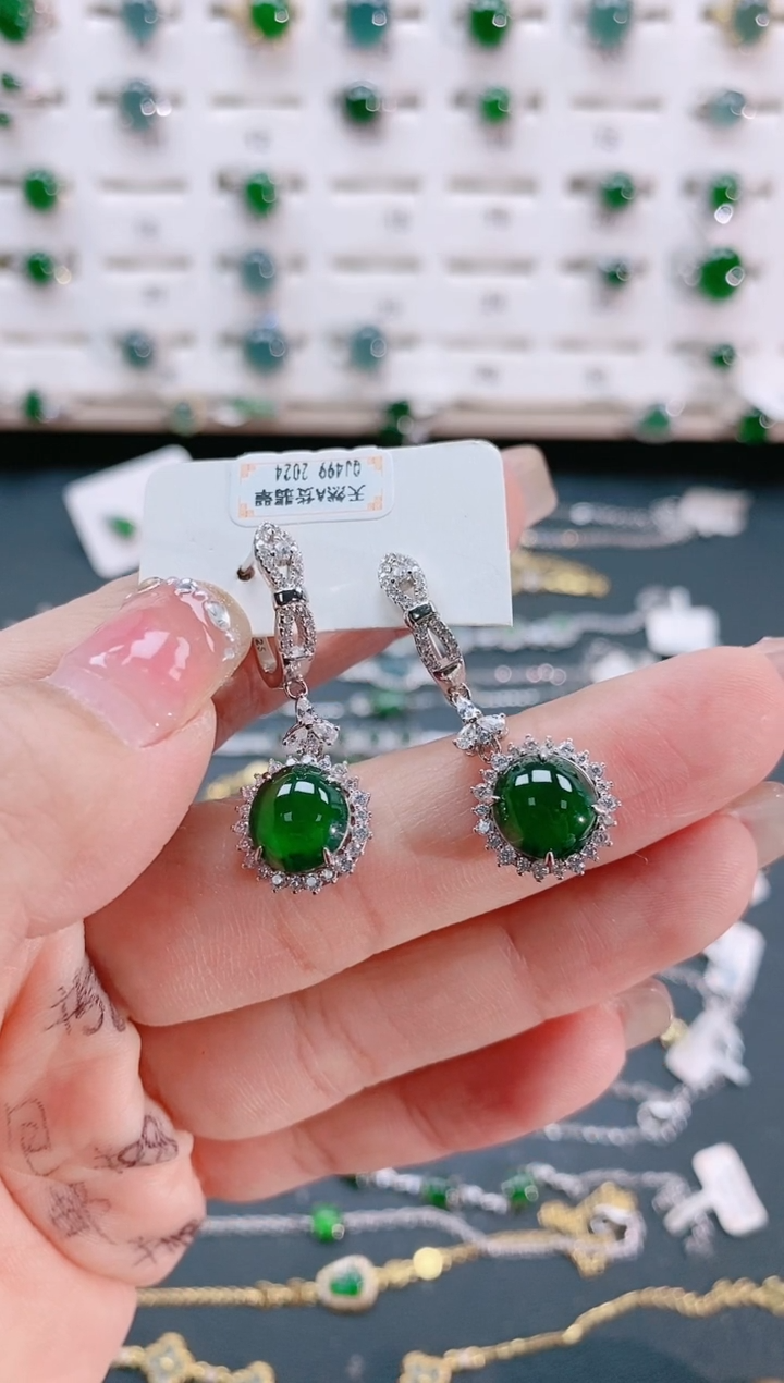 【闪购商品】翡翠耳饰银S925镶嵌天然翡翠