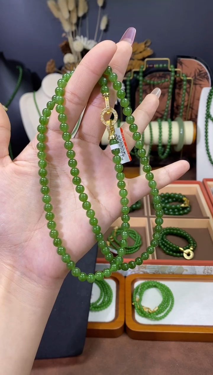 【闪购商品】和田玉（碧玉）颈饰未镶嵌6阳绿毛衣链