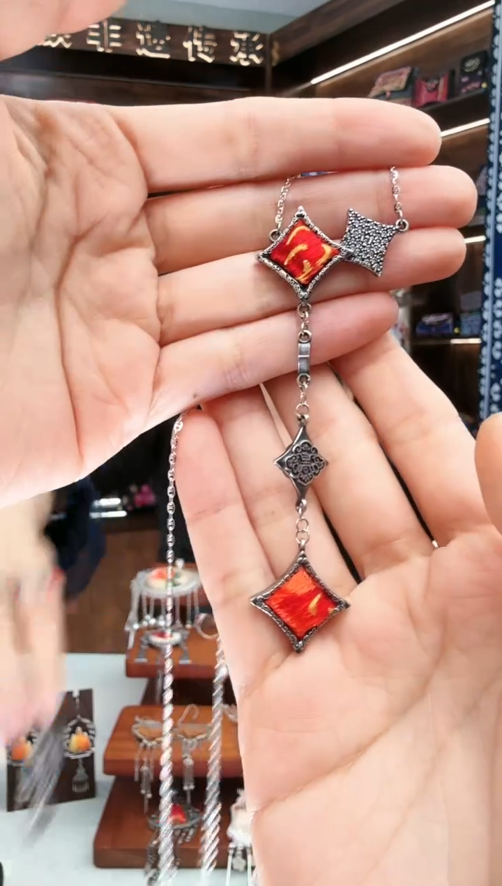 【闪购商品】织绣135蚩梦苗族古绣