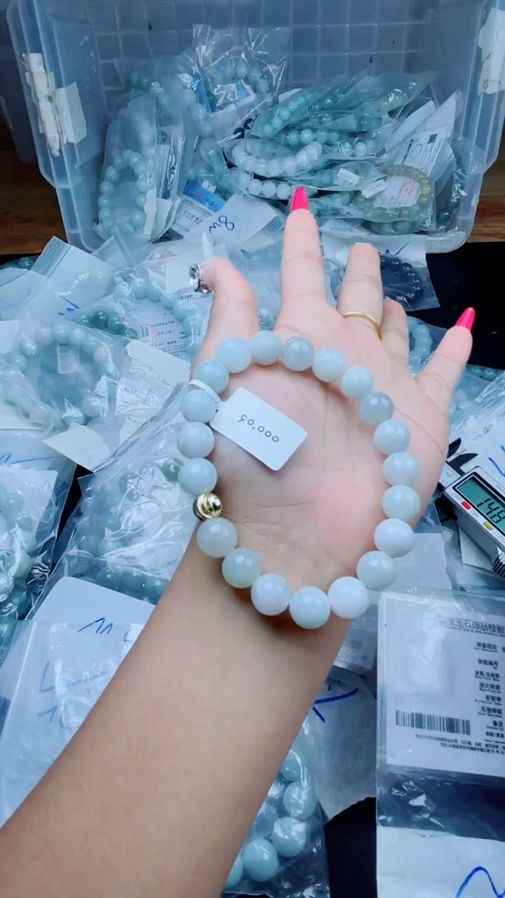 颈饰未镶嵌翡翠珠串