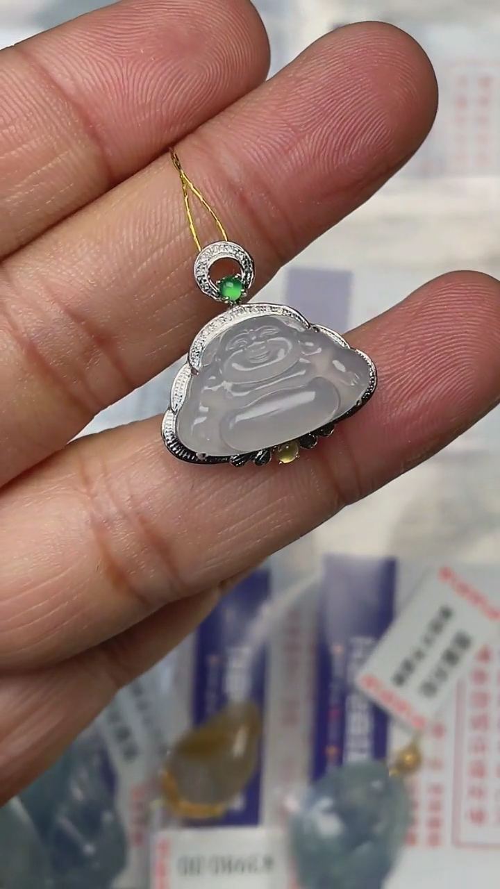 【闪购商品】翡翠颈饰18K金镶嵌天然缅甸翡翠A货(不含链)