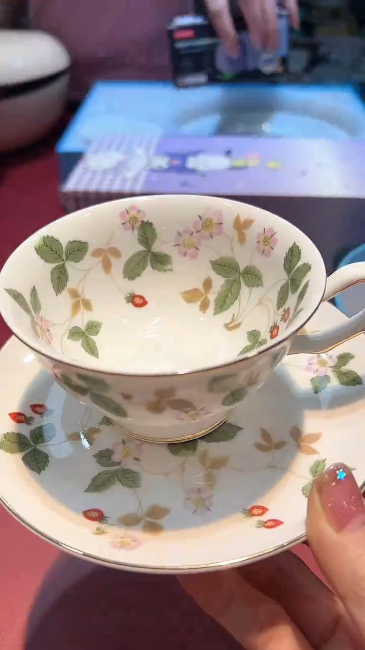 【闪购商品】瓷片锅碗瓢盆一件不剩