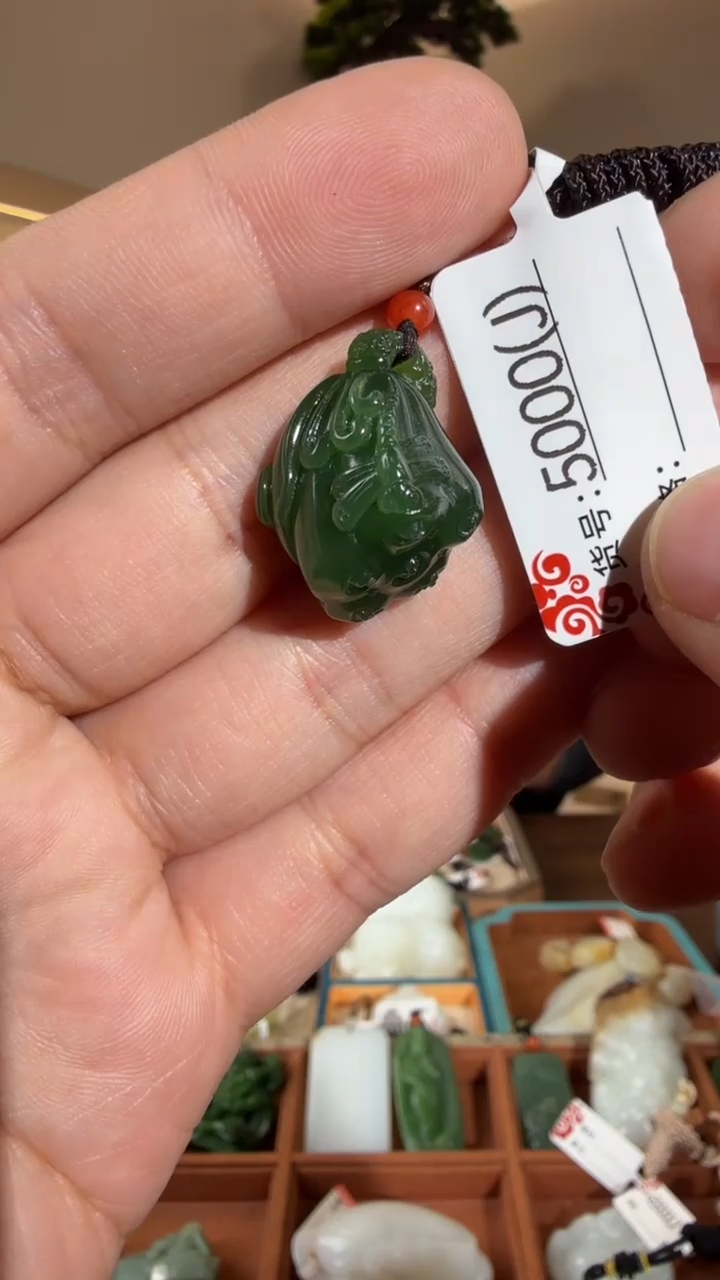 颈饰未镶嵌和田玉1J