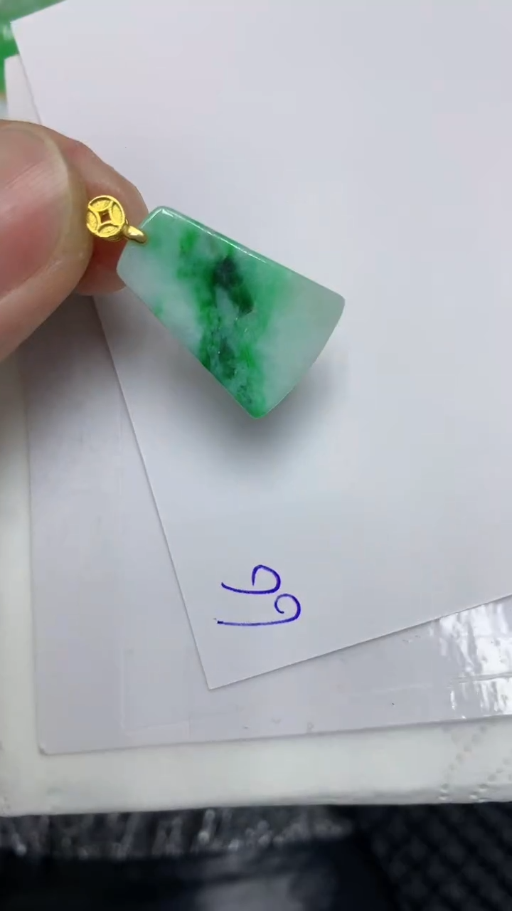 颈饰未镶嵌翡翠缅甸A货翡翠