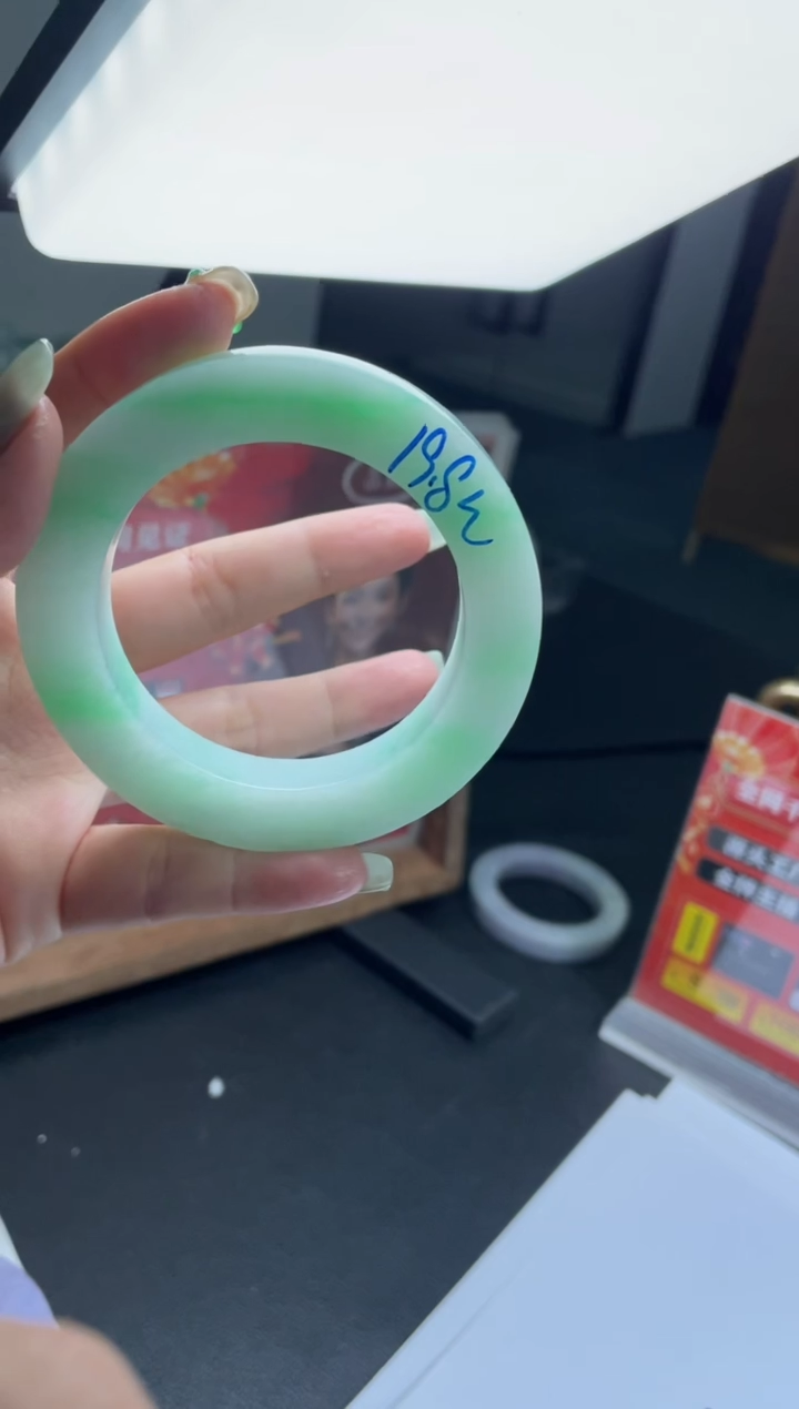 【闪购商品】定制翡翠手镯未镶嵌手镯DDQ/发一件