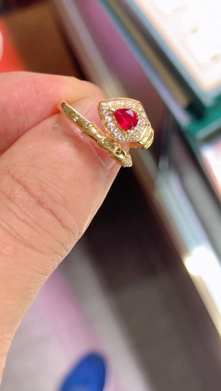 【闪购商品】红宝石戒指18K金镶嵌0.5CT