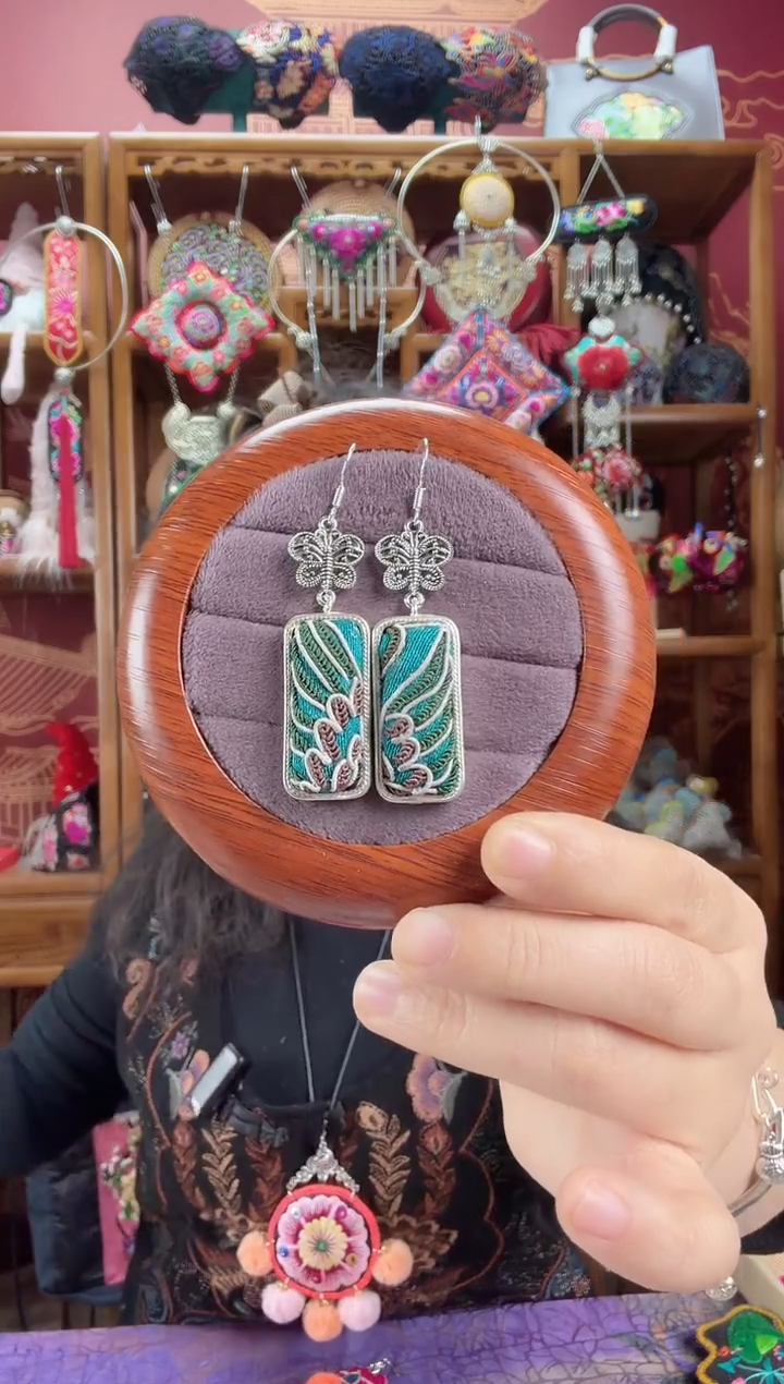 刺绣耳环25甜甜家