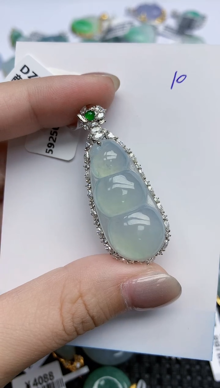 【闪购商品】翡翠颈饰18K金镶嵌天然翡翠A货