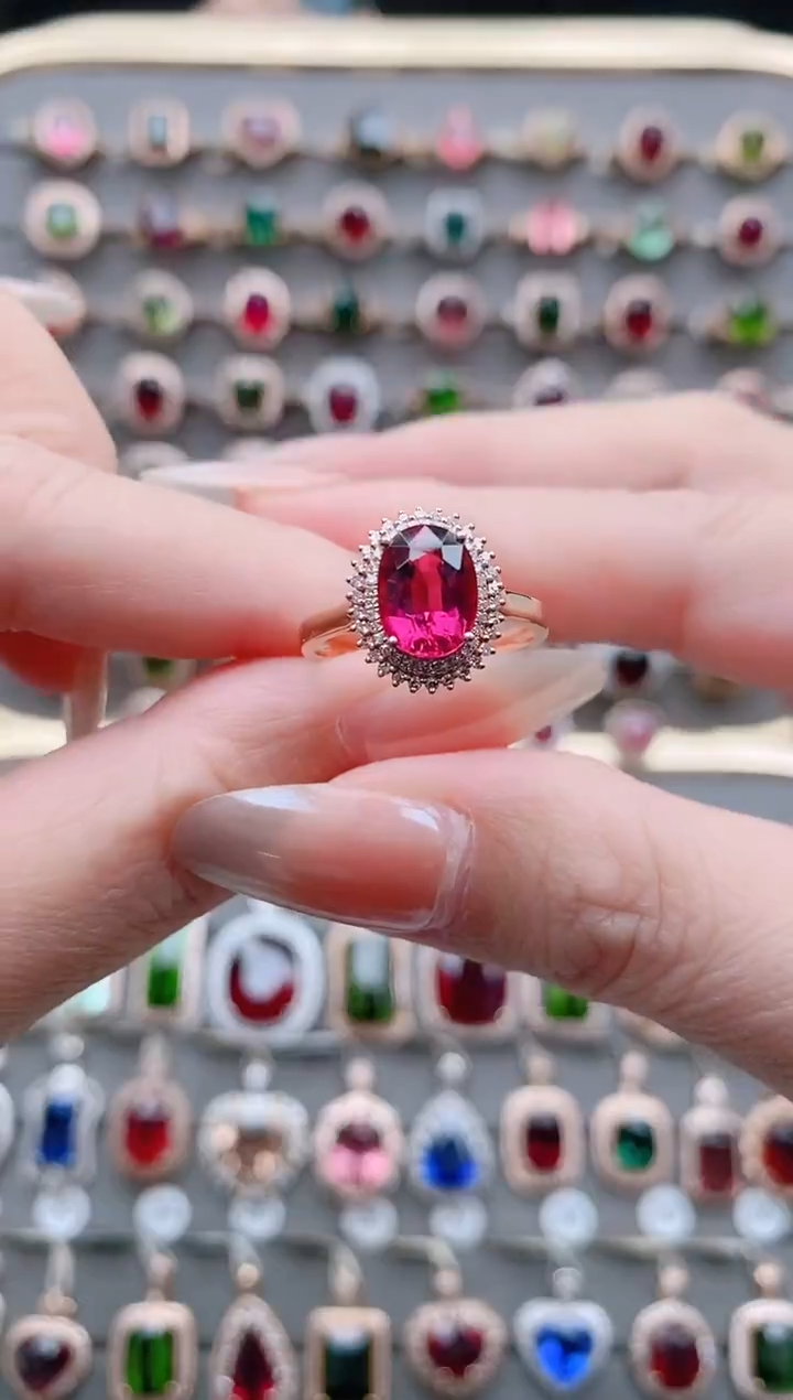 18K金镶嵌戒指碧玺2.3克拉