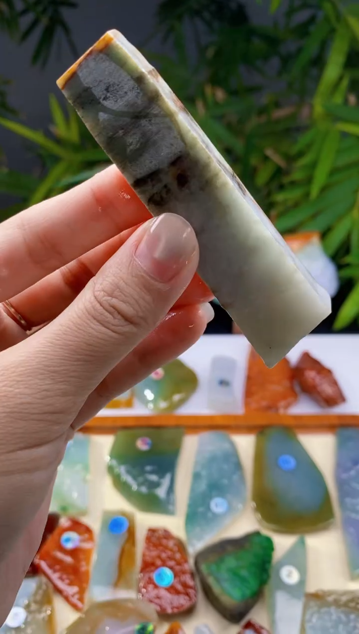 定制翡翠未镶嵌翡翠